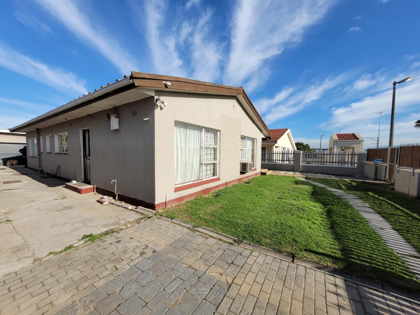 House for Sale in Eikendal, Kraaifontein 700631